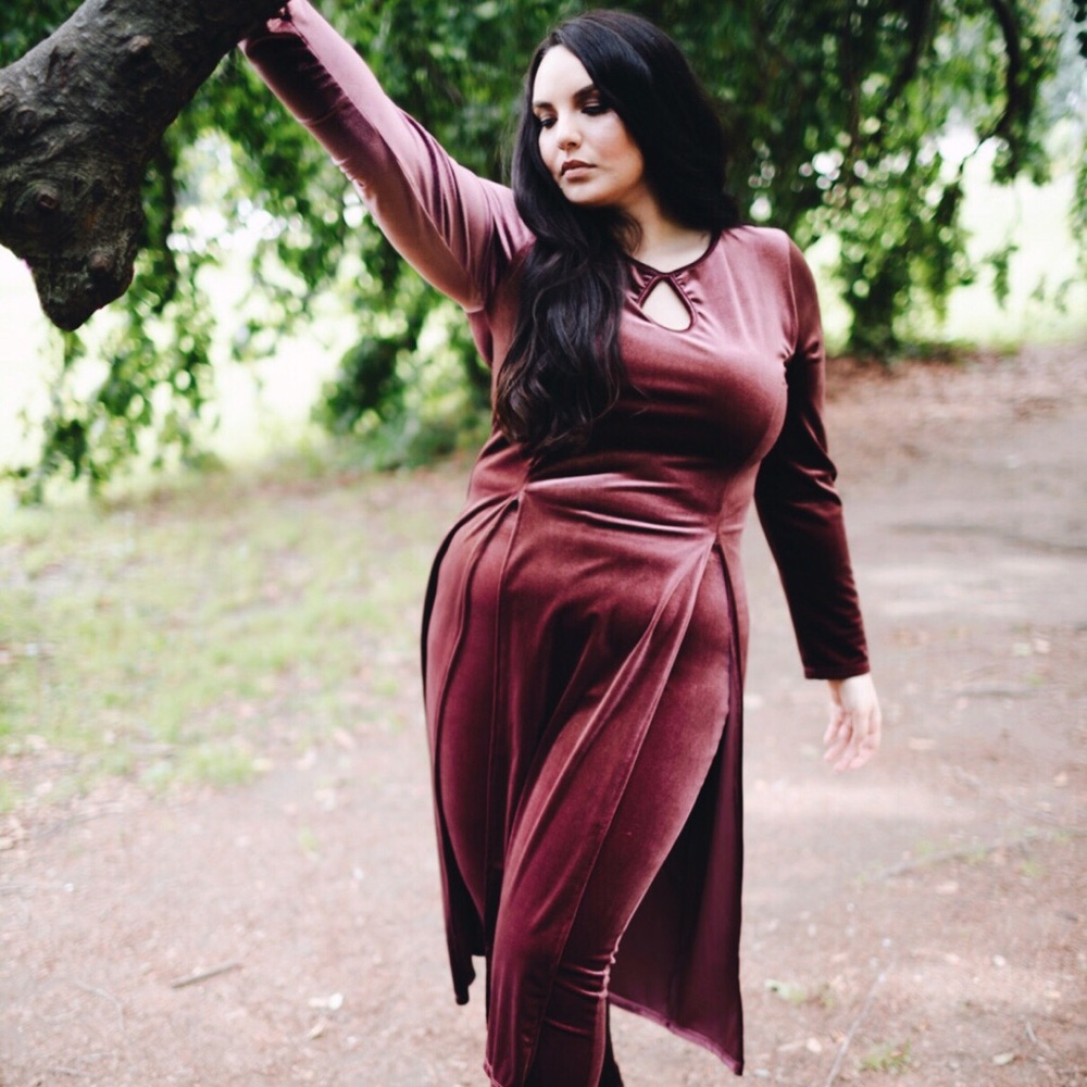 Plus Size ‘Garnet’ Two Piece Velvet Set
